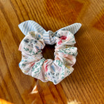 Scrunchie with bOw - Spring Dogs